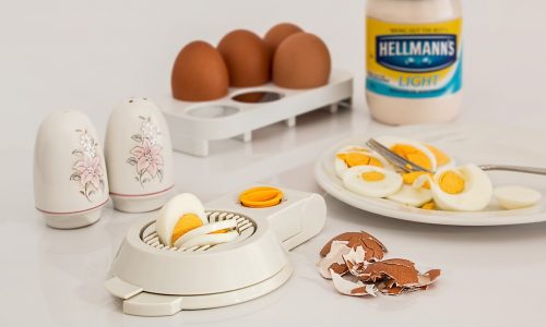 Comment couper les œufs durs ?